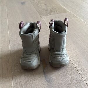 Kids Winter Boots - Pink and Gray